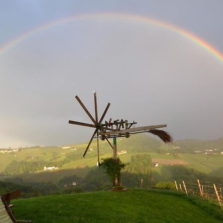 Weingut Essgut Schlafgut Sabathihof-Dillinger Hotel Glanz an der Weinstrasse Bagian luar foto